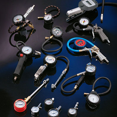 TIRE INFLATOR GUN & TIRE CHUCK & TIRE GAUGE